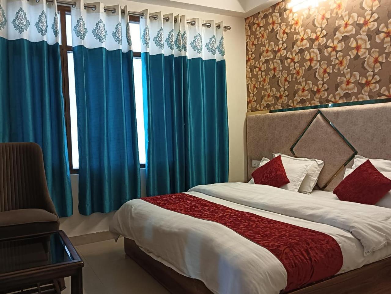 B&B Aston Shimla Hill'S エクステリア 写真