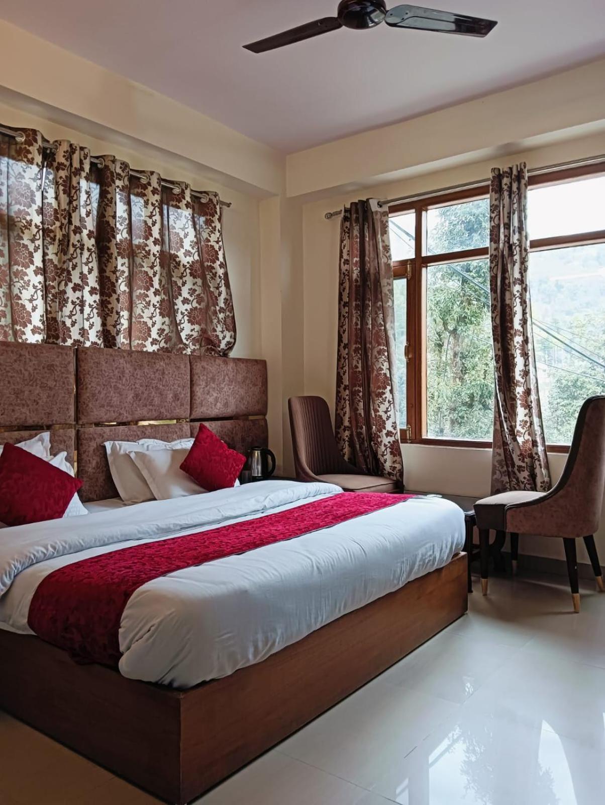 B&B Aston Shimla Hill'S エクステリア 写真