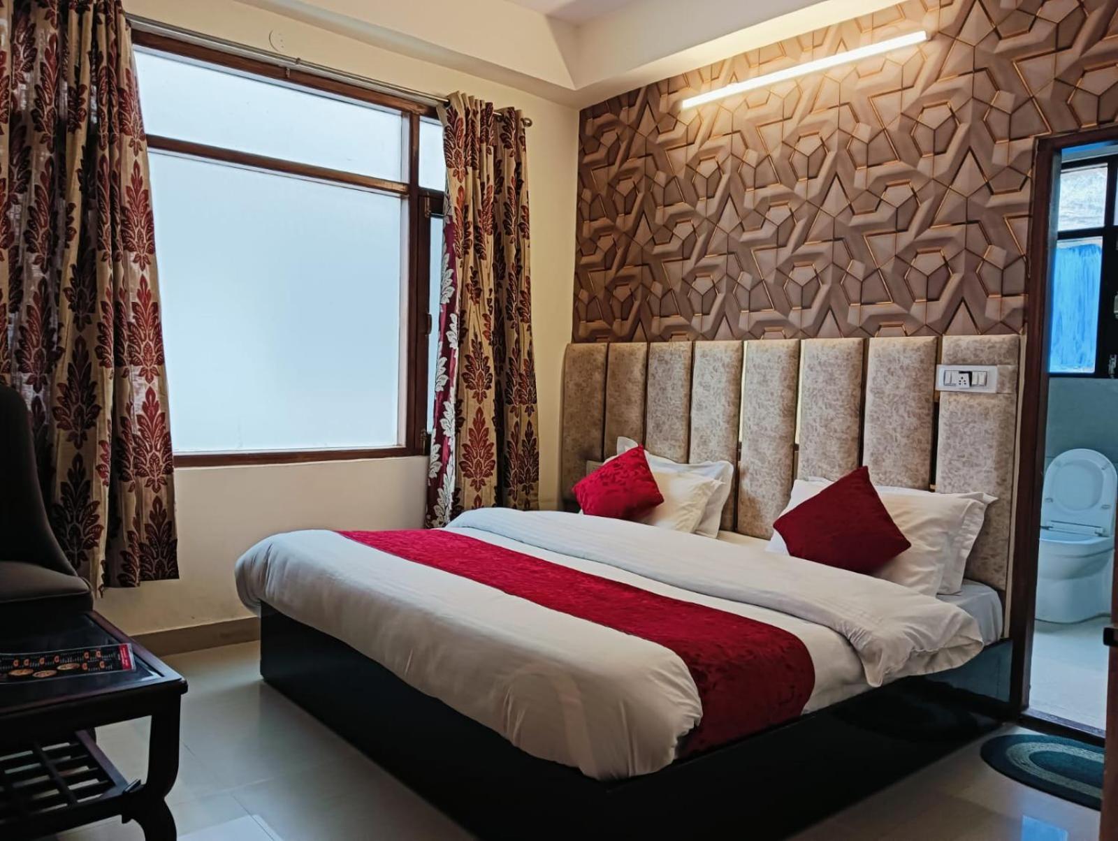 B&B Aston Shimla Hill'S エクステリア 写真